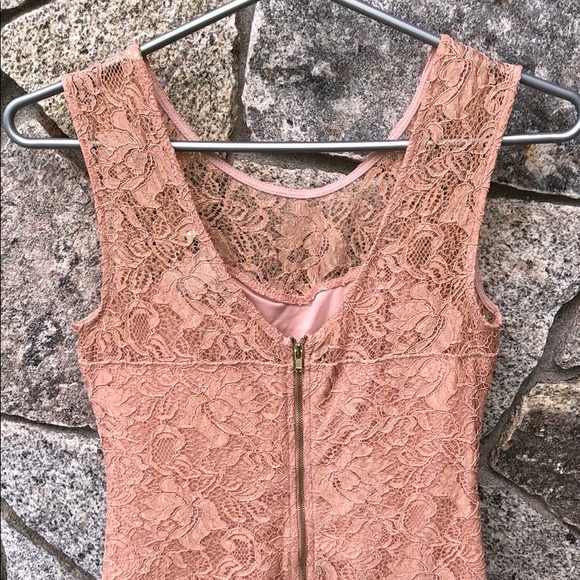 Forever 21 lace formal dress - Picture 4 of 7